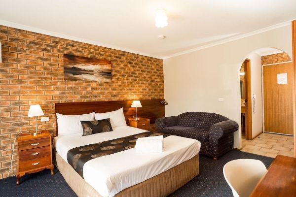 Hume Country Motor Inn (Lavington)